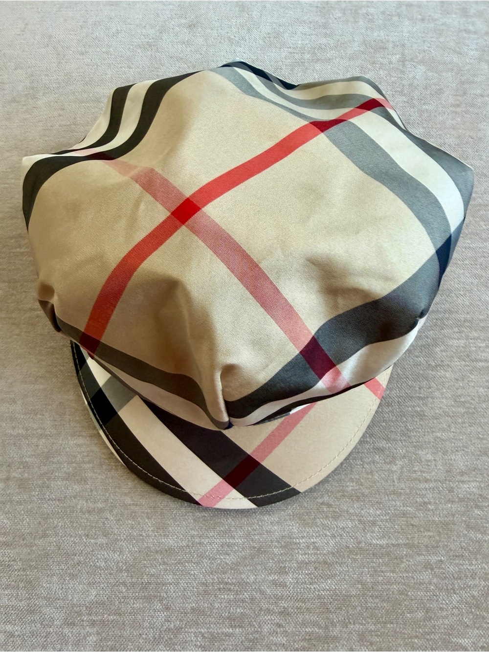 🖤 Burberry Nova Check  Vintage Women’s hat 2010 🖤